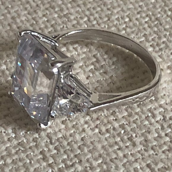 Sterling Silver 925 Cubic Zirconia Size 7 - Picture 7 of 8